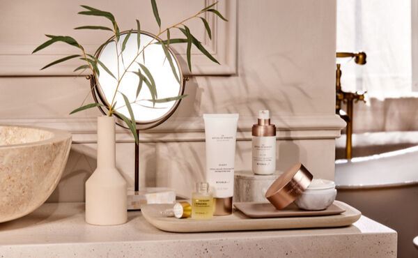 What Is a Glow Ritual — And Why Modern Skincare Is Moving Toward It