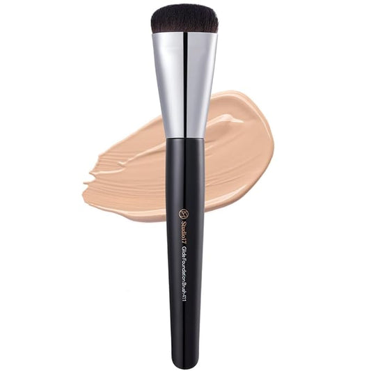 STUDIO17 Glide Foundation Brush for Liquid Makeup | Liquid Flat Foundation Brush with Flat Top | Korean Makeup Brush with Super Micro Bristles | Studio Quality Makeup Tool