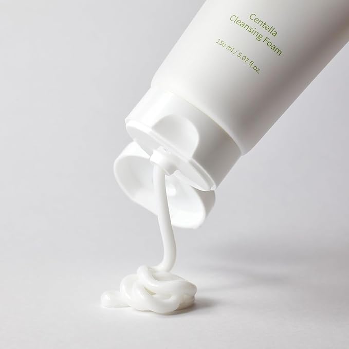 mixsoon Centella Cleansing Foam Low pH Cleansing and Soothing for Face, Face Wash with Centella Asiatica Extract, Hydrating Formula 150ml / 5.07 fl. oz. Korean Glass Skin Care