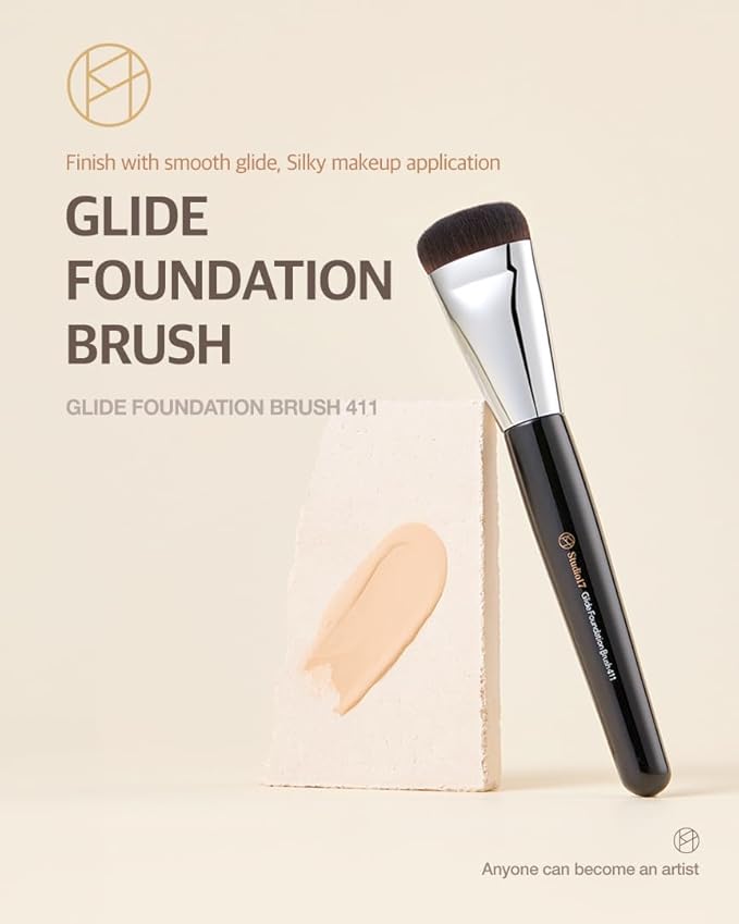 STUDIO17 Glide Foundation Brush for Liquid Makeup | Liquid Flat Foundation Brush with Flat Top | Korean Makeup Brush with Super Micro Bristles | Studio Quality Makeup Tool