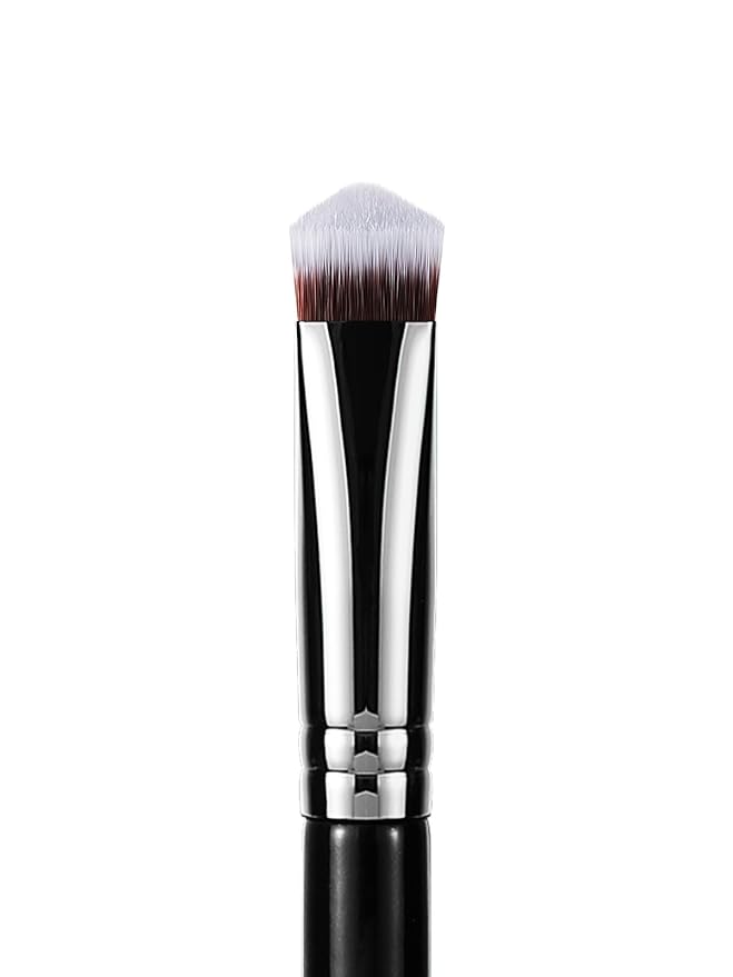 EIGSHOW Concealer Brush Under Eye, Small Triangle Brushes for Precise Coverage Dark Circles Blemishes Acne, Blending Cream and Liquid (F658)