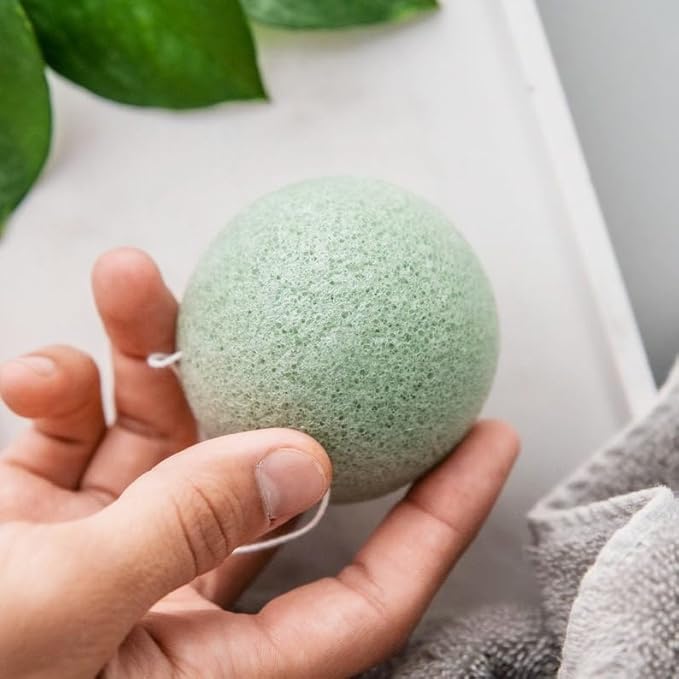 J&L Naturals Konjac Sponge | Exfoliating Face & Body Sponge for All Skin Types | Gentle Scrub | Cruelty Free, Vegan, Natural, Sustainable (Aloe Vera (for Dry Skin), 5-Pack Bundle)