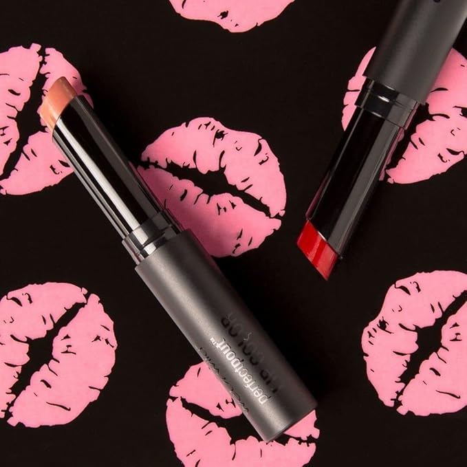 wet n wild Perfect Pout Lipstick, Red Club Brat, Vegan | Gluten-Free | Cruelty-Free | Lip Color, Lip Color (Pack of 4)