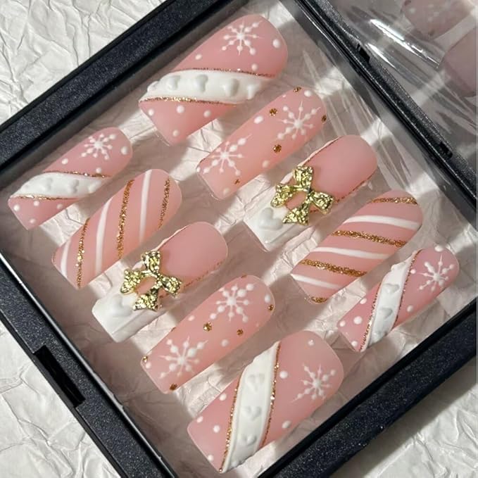 MAGLFELL Press On Nails Handmade Square Fake Nails, Painting Snowflakes and Gold Plated Bow Design,10 Pcs Reusable ABS Material Acrylic Fingernail Tip Salon Artificial Nails Kit (Size M)