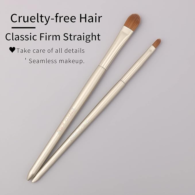 Thin Lip Brush, Mini Flat Concealer Brush Under Eye, Small Lip Makeup Brush for Lip Stick, Liquid Lipstick, Liquid Blush, Lipgloss, Lip Plumper, Lip Plumping Lip Gloss, Spots, Mature Skin.