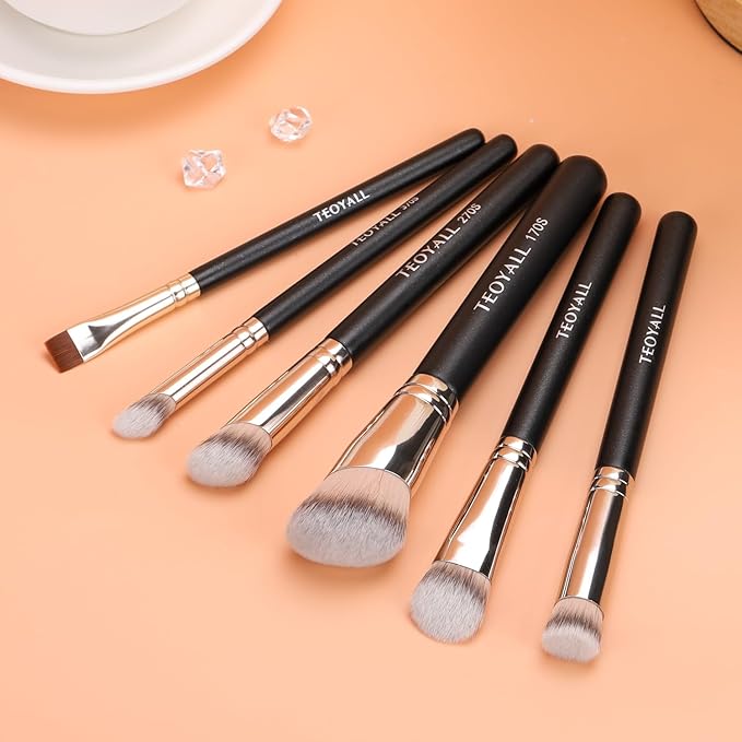 TEOYALL Thin Flat Eyeliner Brush, Precise Eyebrow Definer Brush, Concealer Brush for Cover Blemishes (Multifunctional Flat Brush)