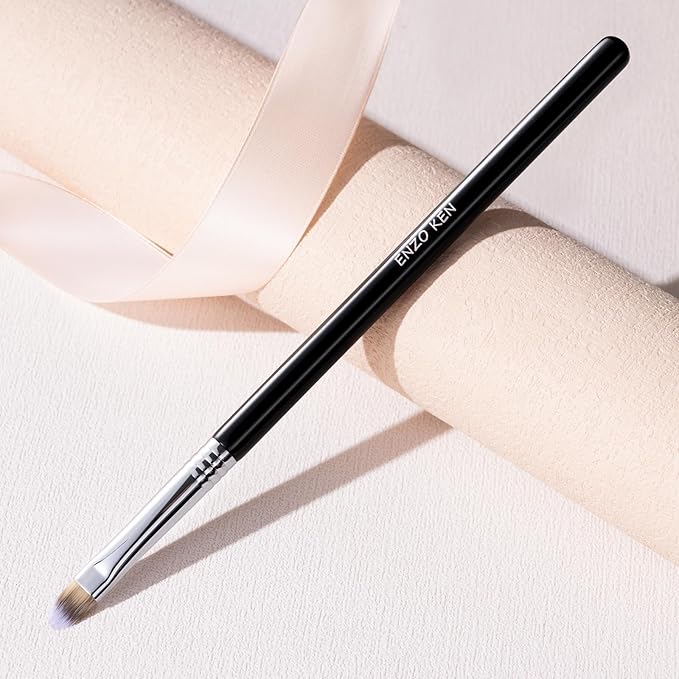 Concealer Brush Under Eye, Small Flat Concealer Brush, Small Makeup Brushes, Under Eye Concealer Brushes, Under Eye Brush Concealer, Flat Brushes Under Eye. (901)