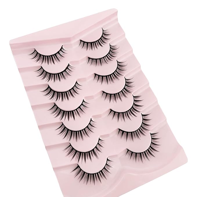 Natural Lashes Manga Lashes Cat Eye Lashes False Eyelashes Natural Look, Yasnai Wispy EyeLashes Short 10mm Wet Look Fake Lashes Volume Lashes, Strips Lashes Eyelashes 7 Pairs Pack