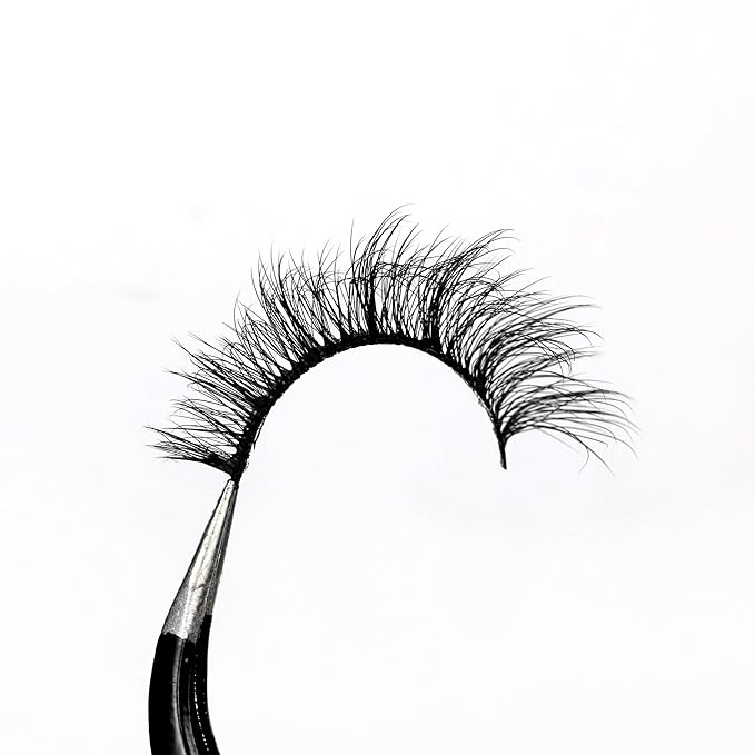 Pooplunch False Eyelashes Natural Cat Eye Lash Wispy Extensions Volume Faux Mink Lashes Fake Eyelash Strips 7 Pairs Pack