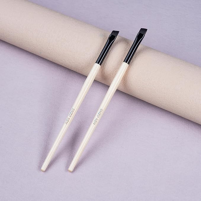 Flat Angled Eyebrow Brush, Fine Angled Eyeliner Brush, Flat Eyebrow Brushes, Angled Brow Brush, Winged Eyeliner Brush. (E806)