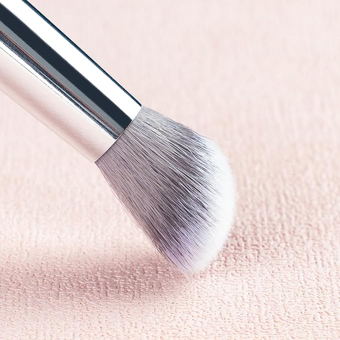 Angled Kitten Paw Concealer Brush Under Eye, Concealer Brush, Nose Contour Brush, Small Concealer Brushes for Makeup, Under Eye Makeup Brush, Under Eye Brush, Concealer Makeup Brush - 10M01