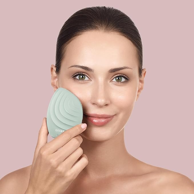 GESKE SmartAppGuided™ Sonic Facial Brush 5 in 1 | Vibrating Electric Facial Cleansing Brush | Soft Silicone Brush | Professional Facial Cleanser | Skin Cleanser & Exfoliator | Face Massager