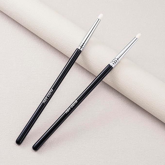 Natural Goat Hair Eyeshadow Brush, Small Blending Eye Shadow Brush, Eye Shadow Blending Brushes, Eye Blending Brush, Nose Contour Brush, Eyeshadow Blending Makeup Brushes. (E904S)