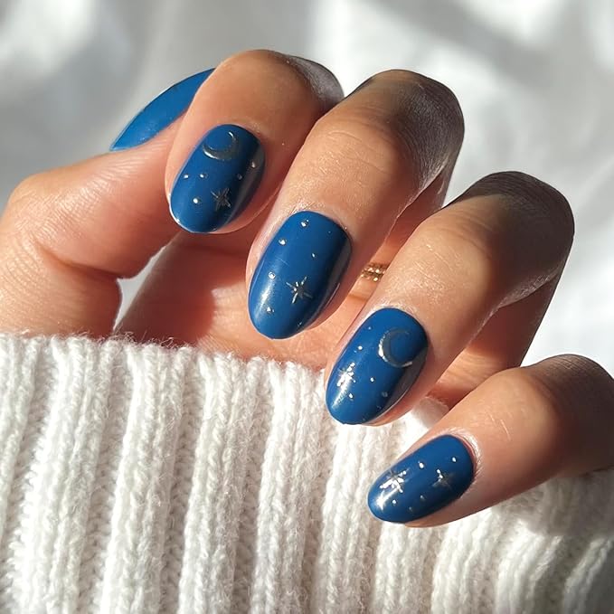Harry Potter™ x Glamnetic Press On Nails - Luna Lovegood™ | Blue Moon & Star Celestial 3D Graphic Short Oval Nails in a Glossy Finish | 15 Sizes - 30 Nail Kit with Glue