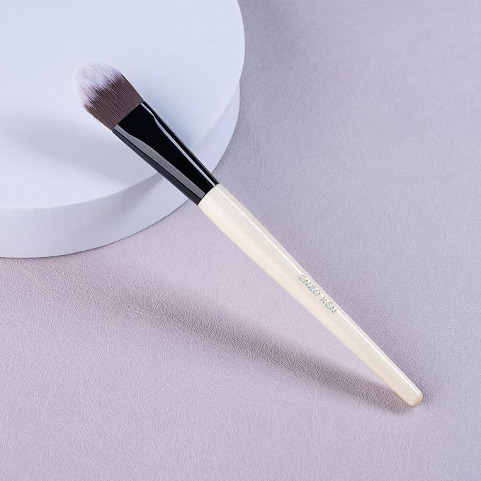 Liquid Foundation Brush, Flat Foundation Brush for Liquid Makeup, Flat Makeup Brush for Liquid Foundation, Make up Brush for Foundation, Makeup Brushes Foundation. (800)