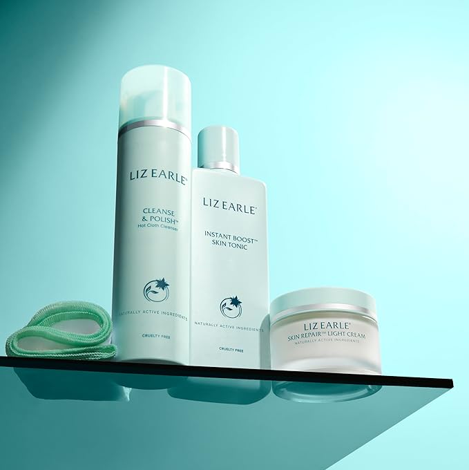 Liz Earle Cleanse & Polish Face Wash - Gentle Facial Cleanser with Moisturizing & Calming Ingredients - Boosts Hydration and Reveals Instant Radiance (200ml)