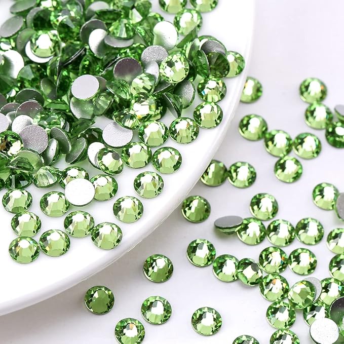 Novani Crystal Rhinestones, Flatback Loose Gemstones 288pcs Glass Rhinestones for Clothes Shoes Crafts Makeup Nail Art and DIY Decorations(SS30, Light Green)