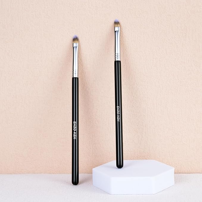 Concealer Brush Under Eye, Small Flat Concealer Brush, Small Makeup Brushes, Under Eye Concealer Brushes, Under Eye Brush Concealer, Flat Brushes Under Eye. (901)