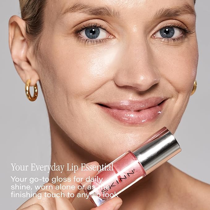 SKINN Luminous Lip Oil, Blush - Lip Care for Dry and Cracked Lips - Ultra-Light Non-Sticky Formula with Sheer Glossy Finish - Soothing Vitamin C & Manuka Honey Supports Collagen Production