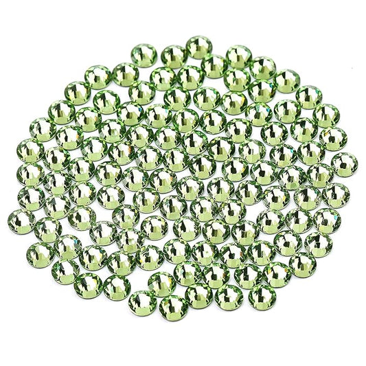 Novani Rhinestones 3000Pcs Flatback Crystal Round Loose Gemstones Glass Rhinestones for Crafts Makeup Nail Art Clothes Shoes DIY Decorations(SS8, 2.3-2.5mm,Green)