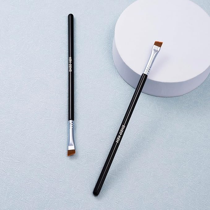 Fine Angled Eyeliner Brush, Flat Eyebrow Brush, Flat Angled Eyebrow Brushes, Brow Brush, Eyeliner Brushes Fine Angled, Winged Eyeliner Brush. (E906)