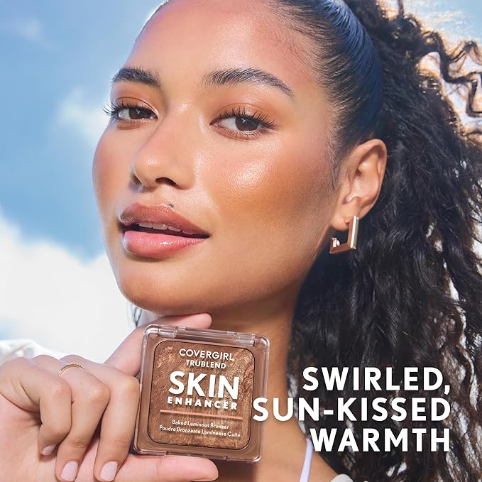 COVERGIRL TruBlend Skin Enhancer Baked Luminous Bronzer, with Hyaluronic Acid & White Rose Extract, Blends Seamlessly - 320 Caramel (Medium Bronze with Copper Swirls)