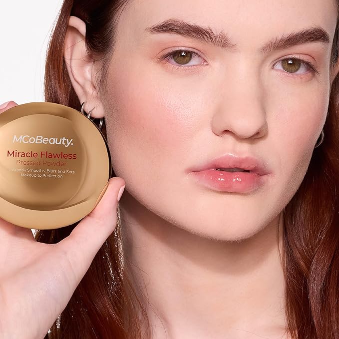 MCoBeauty - Miracle Flawless Pressed Powder - Translucent - Compact Setting Powder with Rose Flower Extract and Sweet Almond Oil - Helps Finish and Refine the Look of Makeup