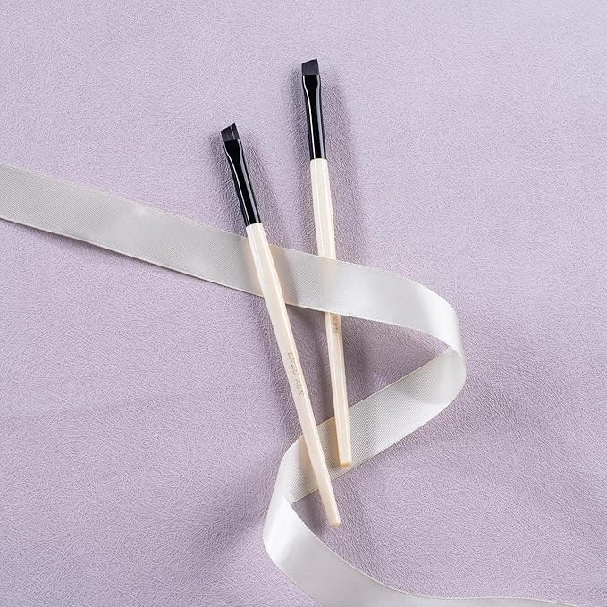 Flat Angled Eyebrow Brush, Fine Angled Eyeliner Brush, Flat Eyebrow Brushes, Angled Brow Brush, Winged Eyeliner Brush. (E806)